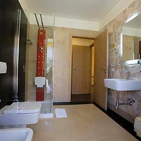 Ξενοδοχείο Parco Dei Principi 4*